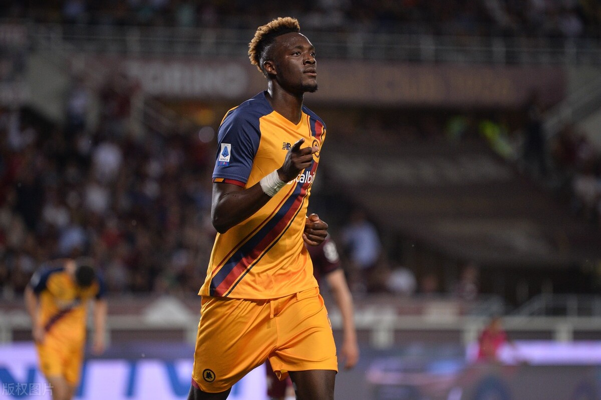 九游会官方平台 -关键时刻罗马调整名单以备欧联，远射贴柱环节打磨，话题不断，临场指挥获称赞(足球国足开除奖励远射必进卡叶辰笔趣阁)