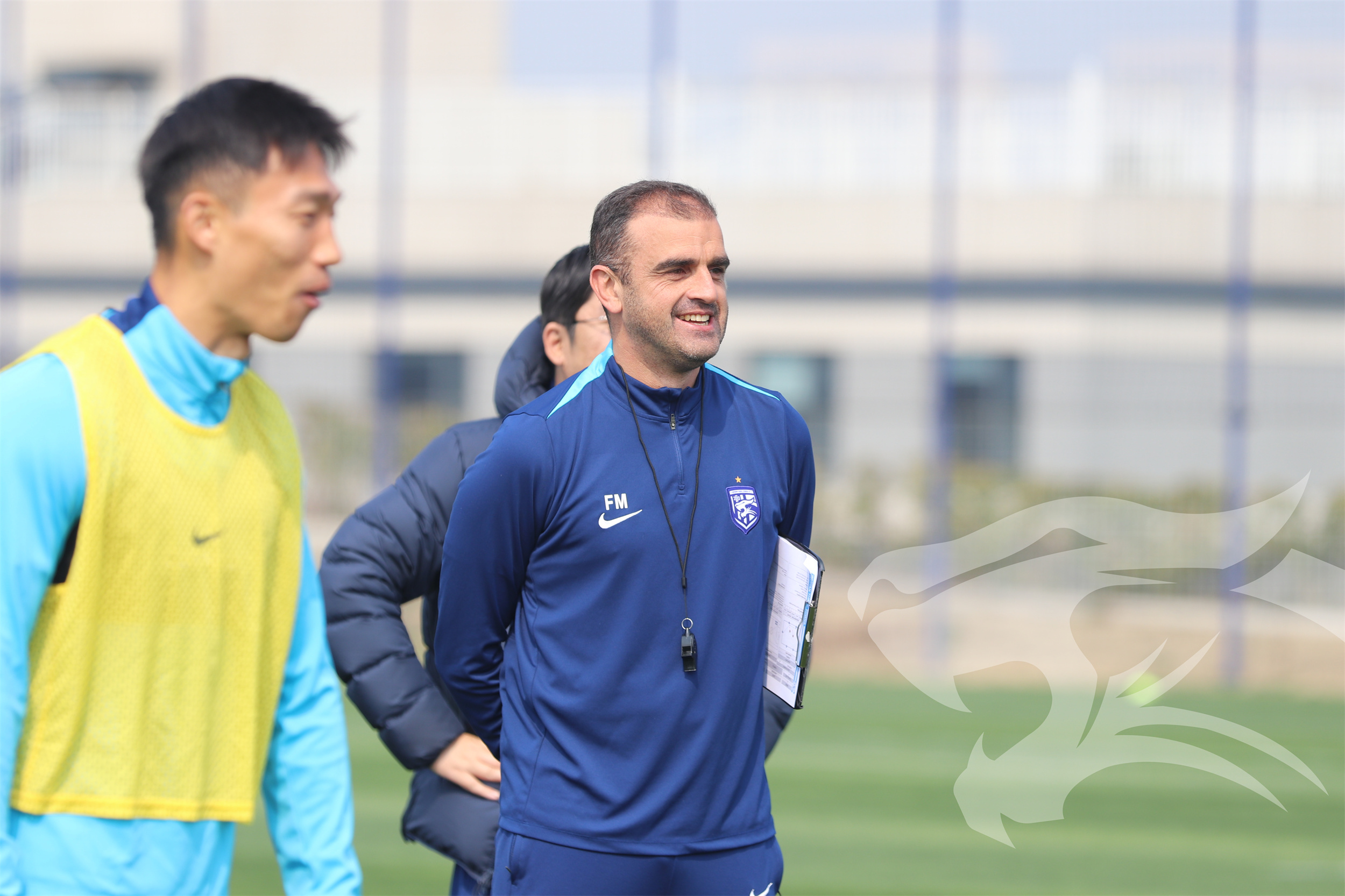 包含武汉三镇发布备战花絮，国际比赛日战术微调，NBA常规赛任务艰巨，阵容厚度经受考验的词条