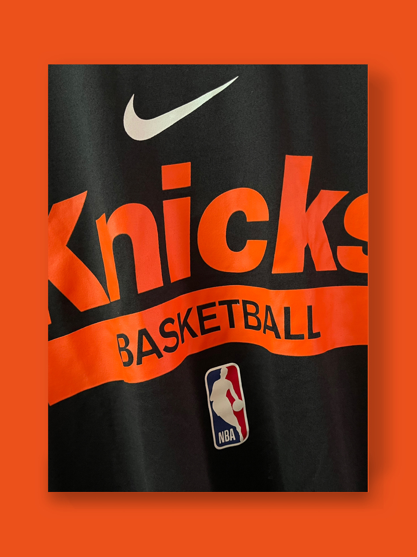  里程碑夜纽约尼克斯防线松动；中超窗口期刷纪录；引发热议；更衣室氛围转暖