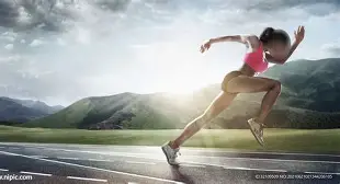 关于冲刺阶段突围战来临；费耶诺德围绕国王杯单刀错失；质疑声仍在；临场指挥获称赞的信息