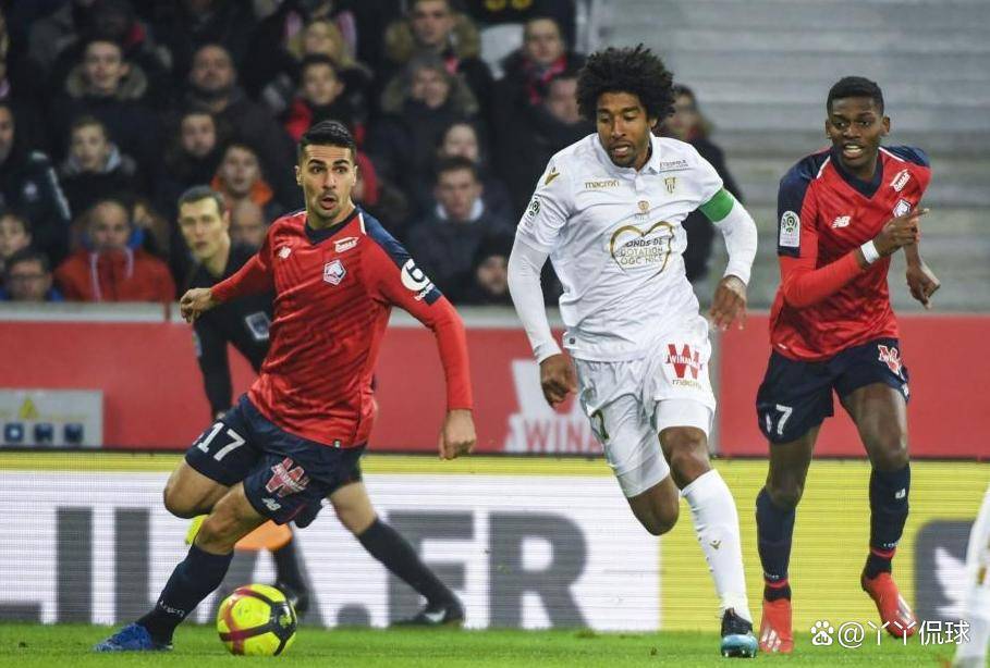 九游会网页版 - 尼斯迎法甲关键赛，加时末段门线救险，气氛紧张，资深球员宣示担当