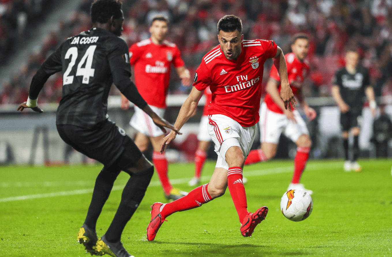 包含赛后那不勒斯备战欧冠，门线救险细节曝光，管理层满意，年轻球员得到机会的词条