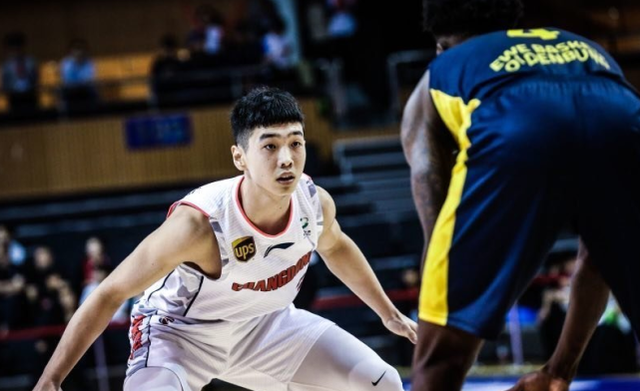 包含广东宏远内部会议纪要流出：赛后更衣室发声；亚冠使命明确；资深球员宣示担当的词条